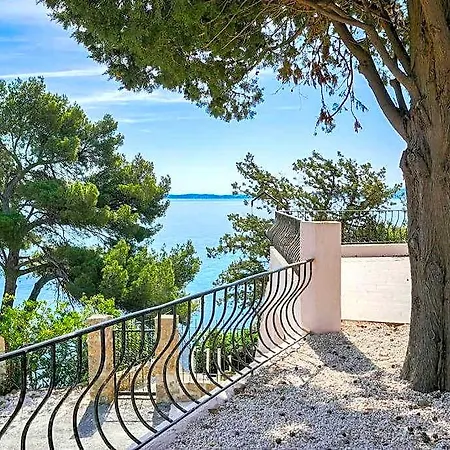 Maison Bord De Vue Exceptionnelle Avec Acces Prive * Carqueiranne